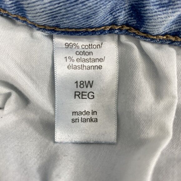 Edgely Jean Shorts Womens 18 Light Wash Denim Distress Destroyed Cut Off Roll Up - Picture 6 of 11